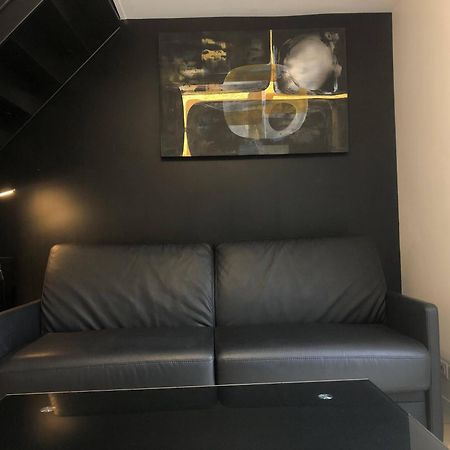 Une Chambre A Neuilly Guest House Екстер'єр фото