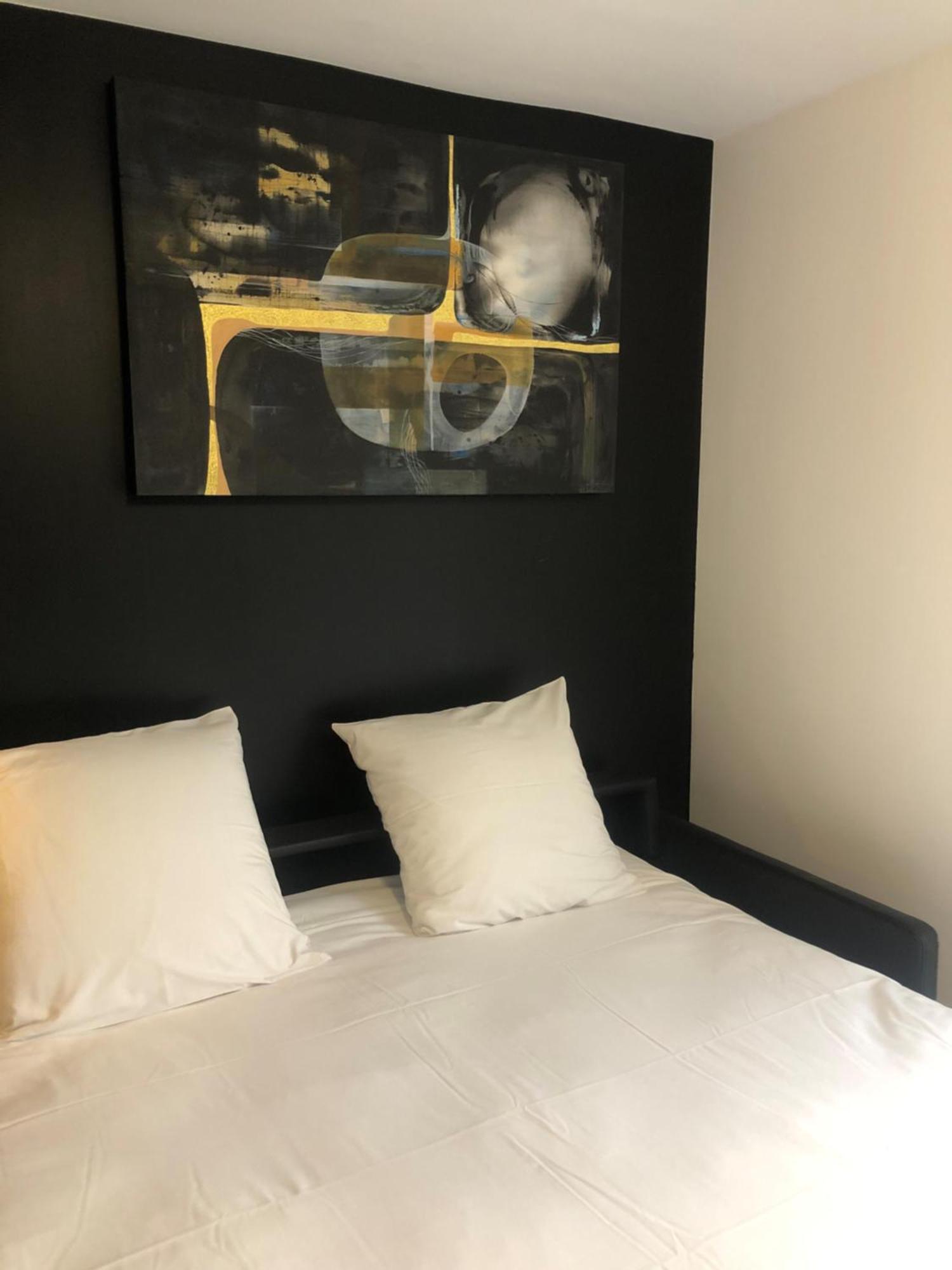 Une Chambre A Neuilly Guest House Екстер'єр фото