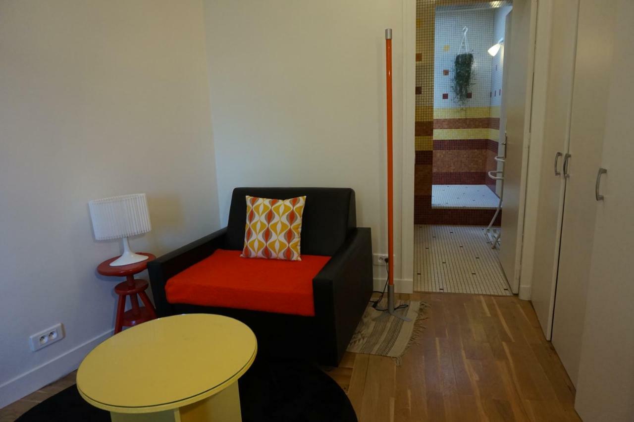 Une Chambre A Neuilly Guest House Екстер'єр фото